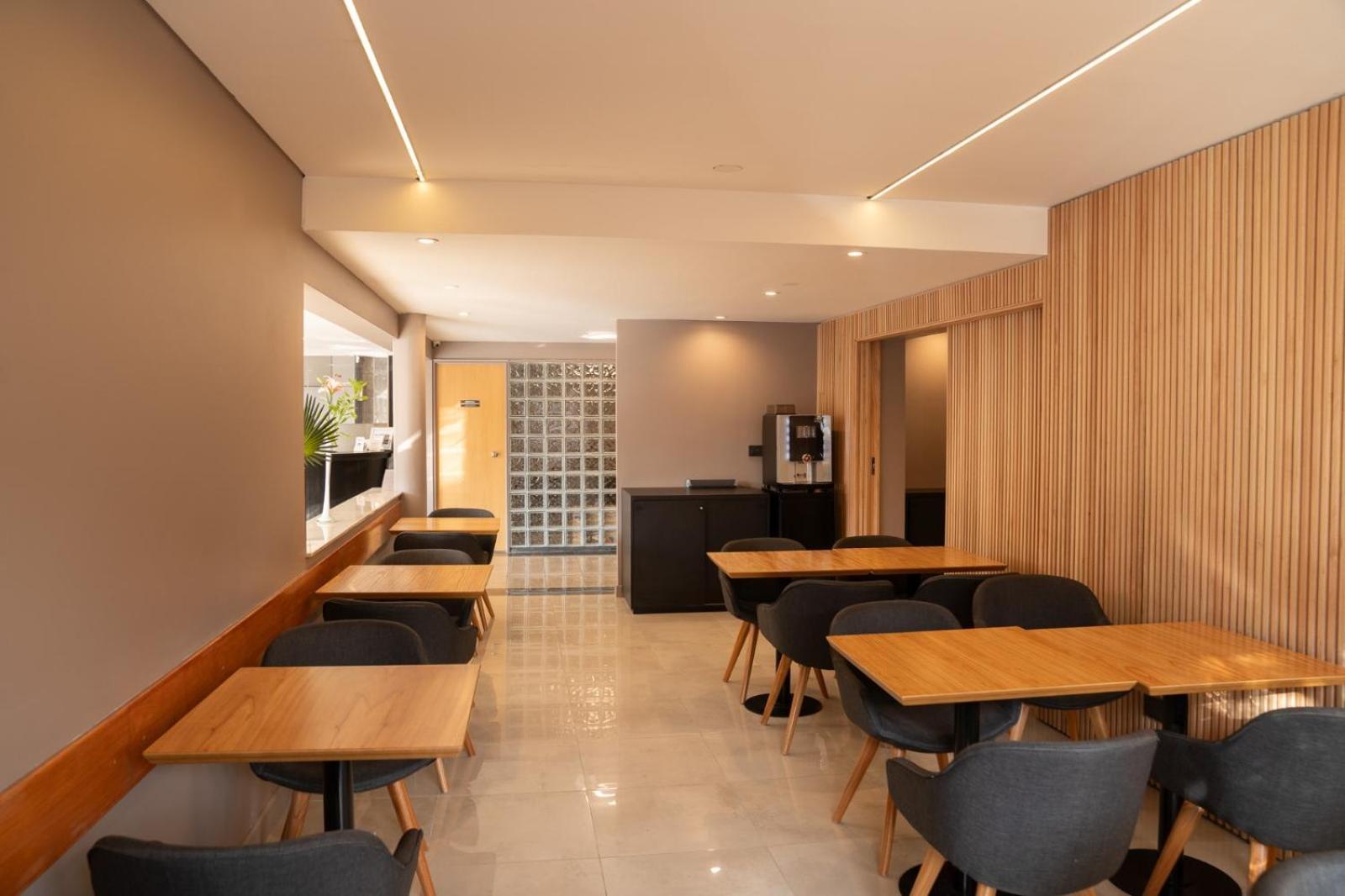Urbana Suites Мендоса Екстериор снимка